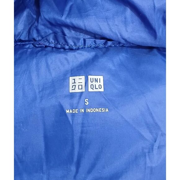 Uniqlo womens small cobalt blue puffer down jacket with hoodie coat - Picture 9 of 9